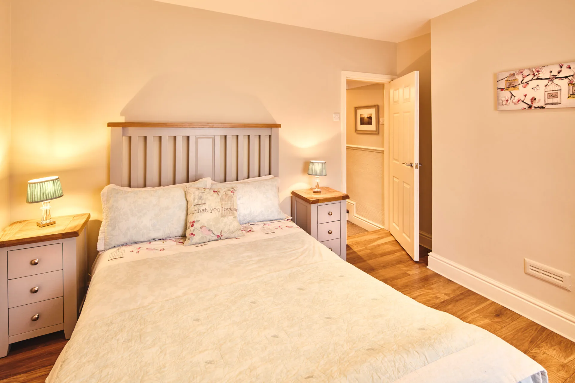 THE LITTLE TROUT bedroom 1